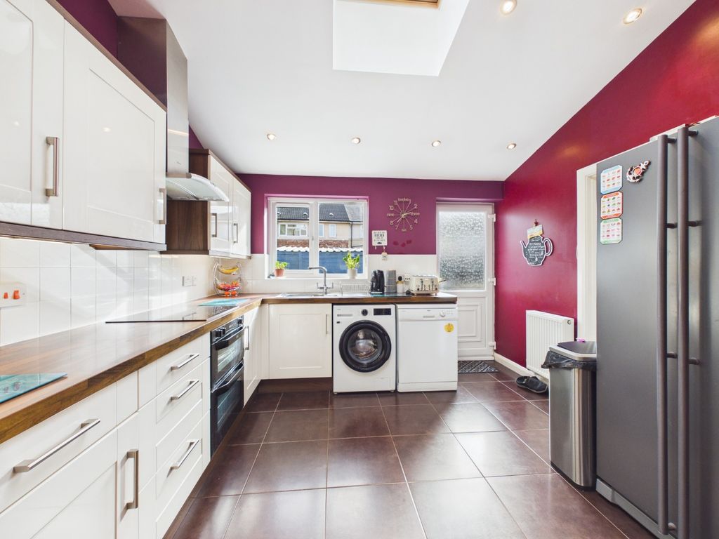 Property photo 3 of 15 4974618