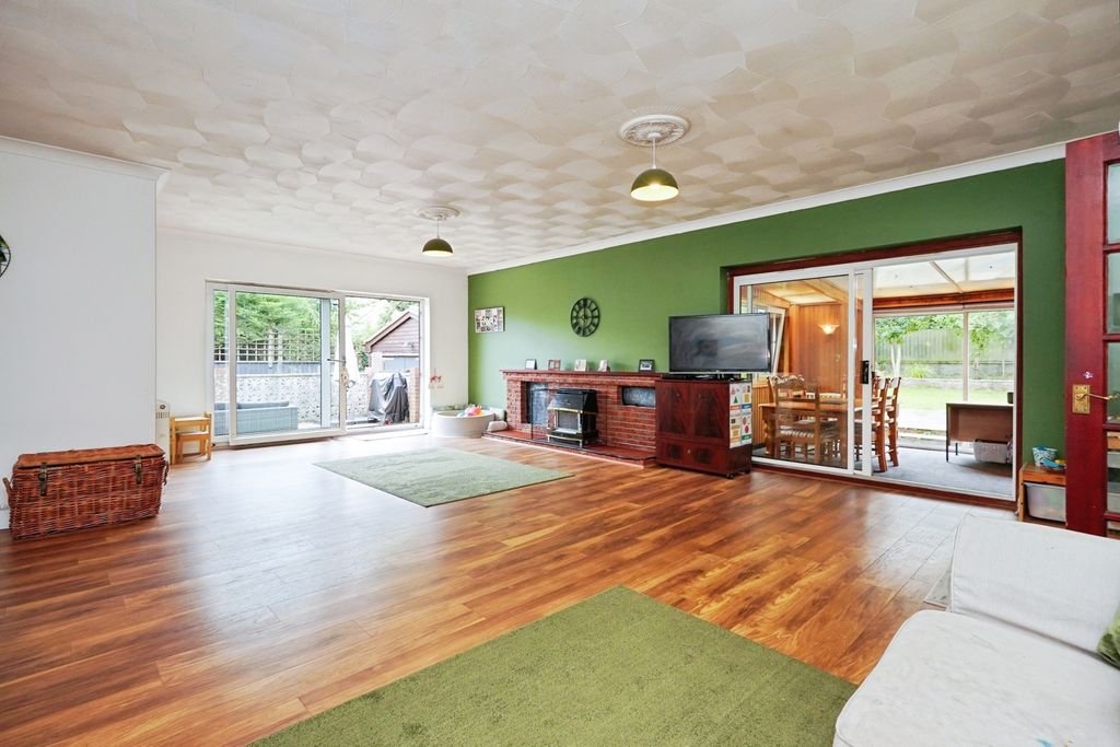 Property photo 2 of 23 Pbox-Img.Jpg