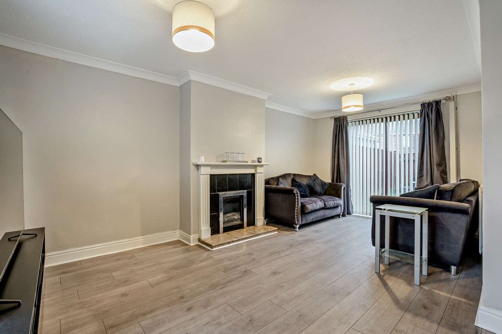 Property photo 3 of 24