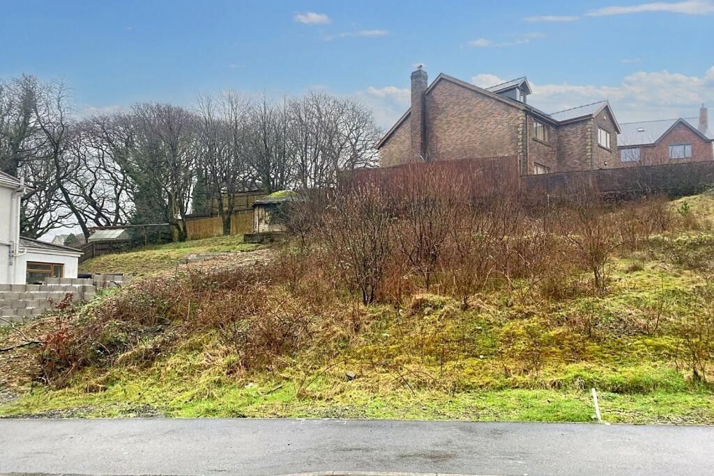 Property photo 2 of 3