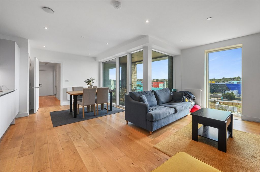 Property photo 1 of 18 Reception Room