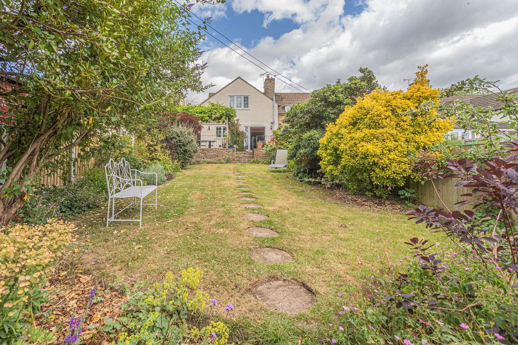 Property photo 3 of 19