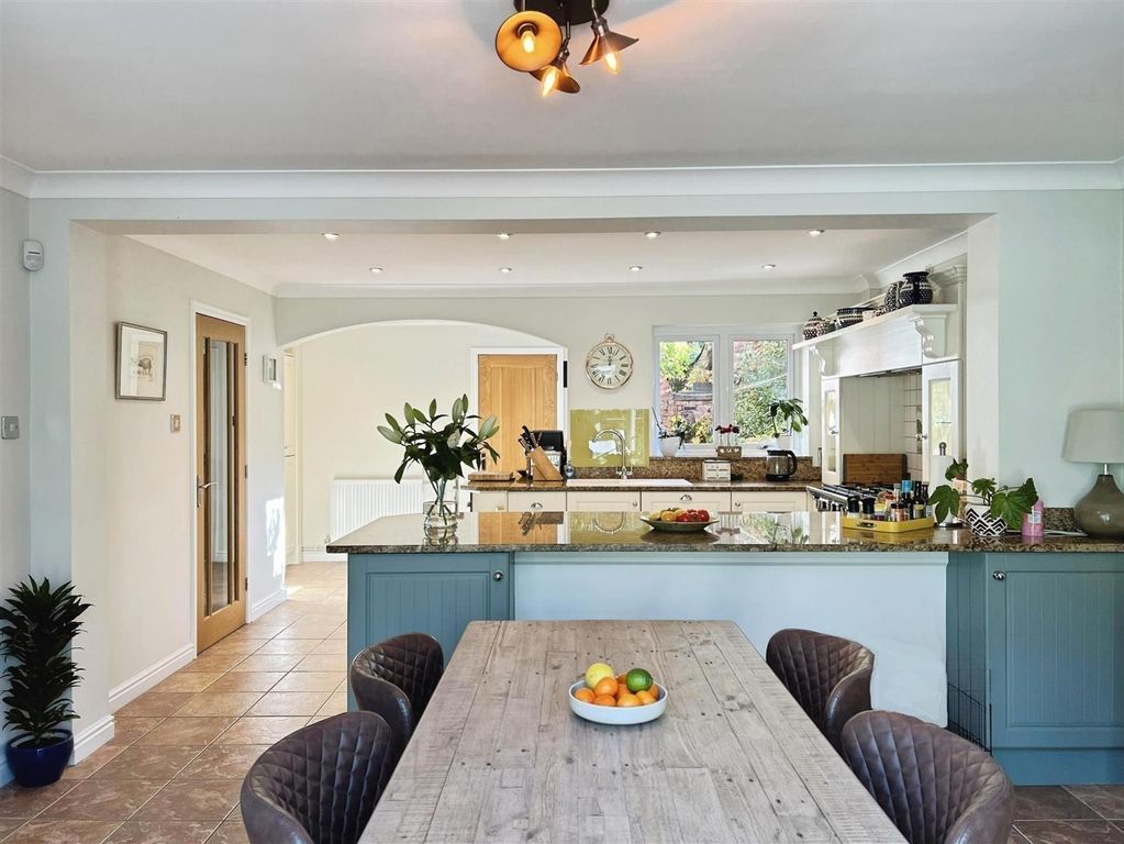 Property photo 2 of 40 User_Edited_Photo-85B0459E_User-Edited-d3Cba442-73