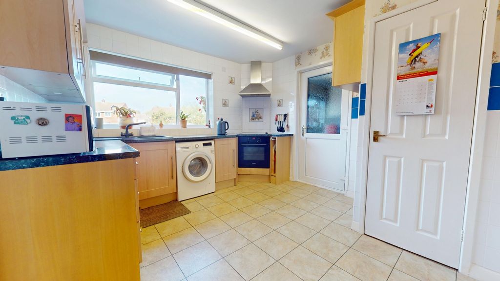 Property photo 2 of 19 4427503
