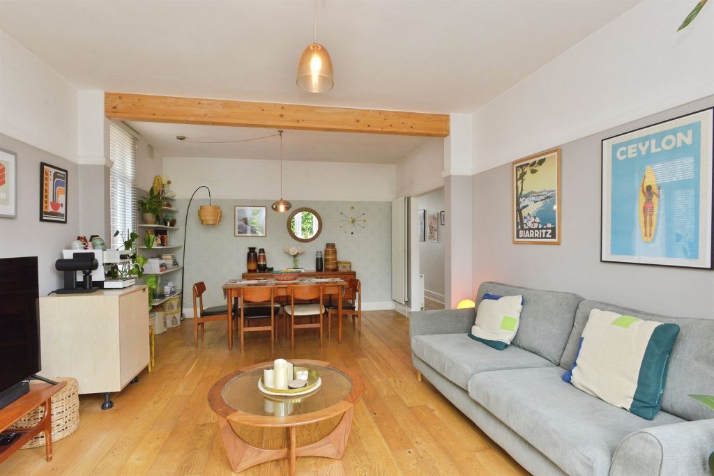 Property photo 3 of 18
