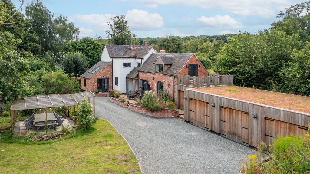 Property photo 1 of 35