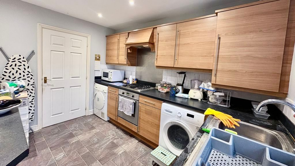 Property photo 3 of 16 Photo 14