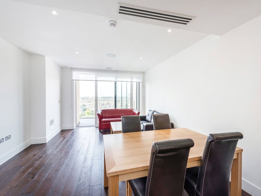 Property photo 3 of 17 Central Avenue Sw6