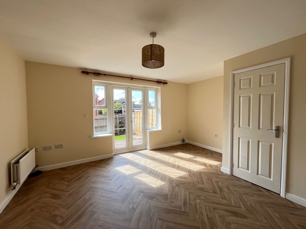 Property photo 3 of 18 Image