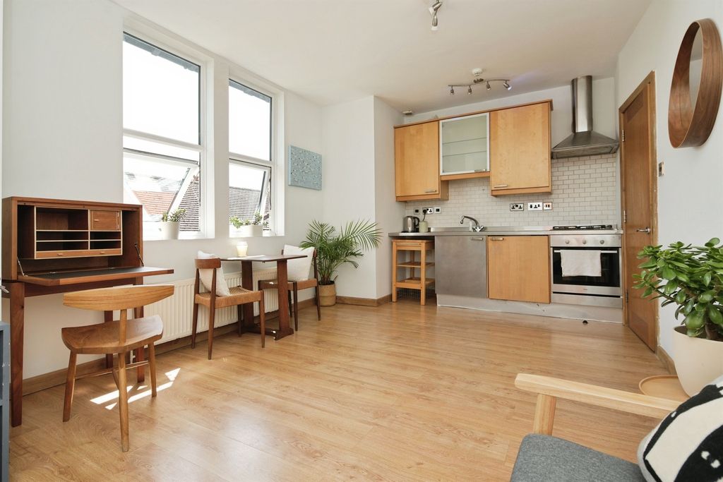 Property photo 2 of 14