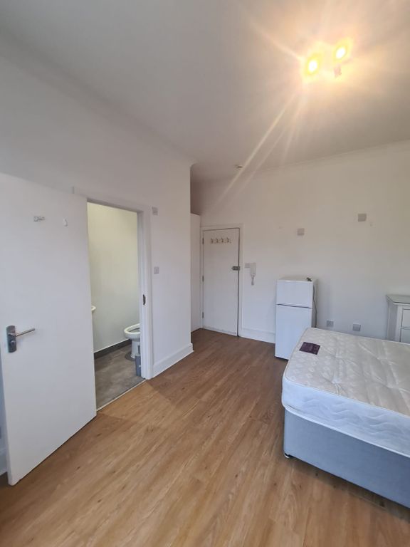 Property photo 2 of 4