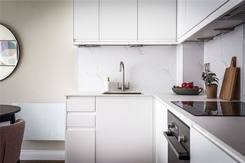 Property photo 3 of 6 Kitchen