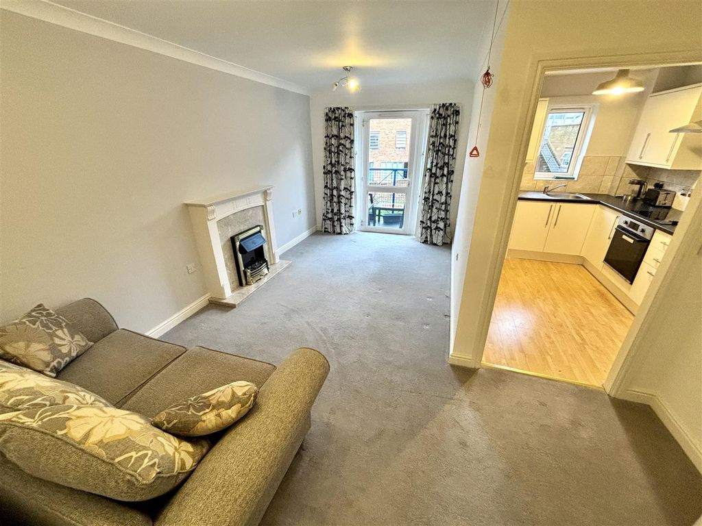 Property photo 2 of 8 Living Room