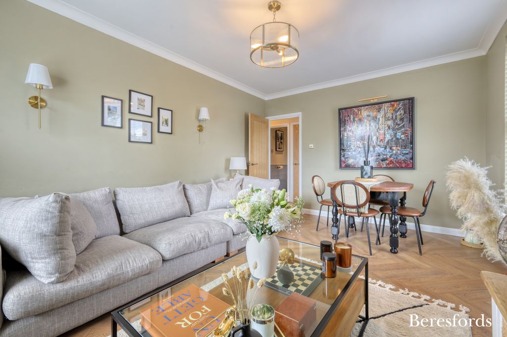 Property photo 1 of 10 Lounge/Diner