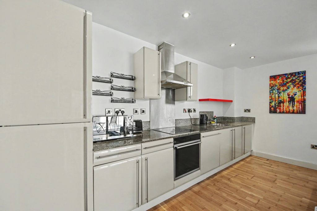 Property photo 2 of 10 Img_2217