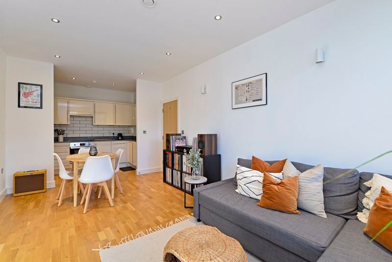 Property photo 3 of 14 Photo 4