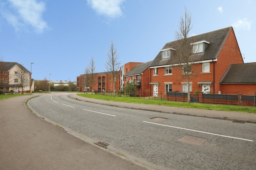 Property photo 1 of 20