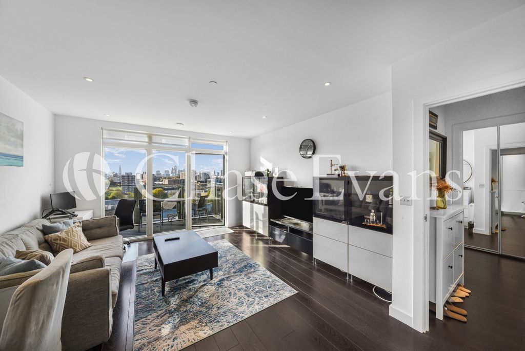 Property photo 3 of 12 Living