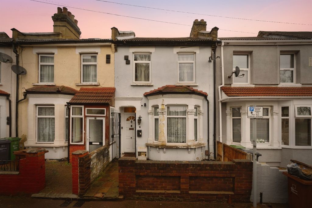 Property photo 1 of 14