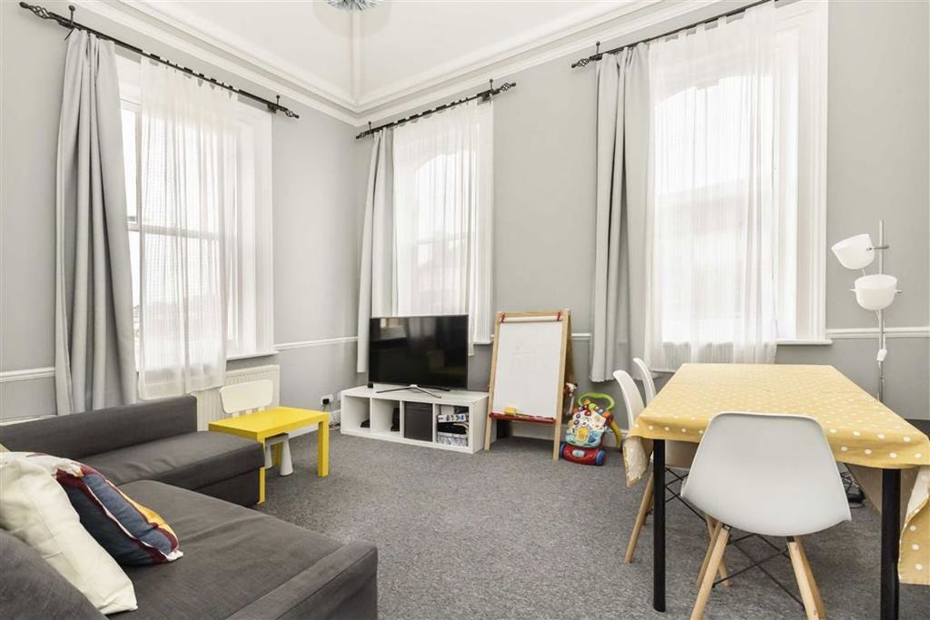 Property photo 2 of 6