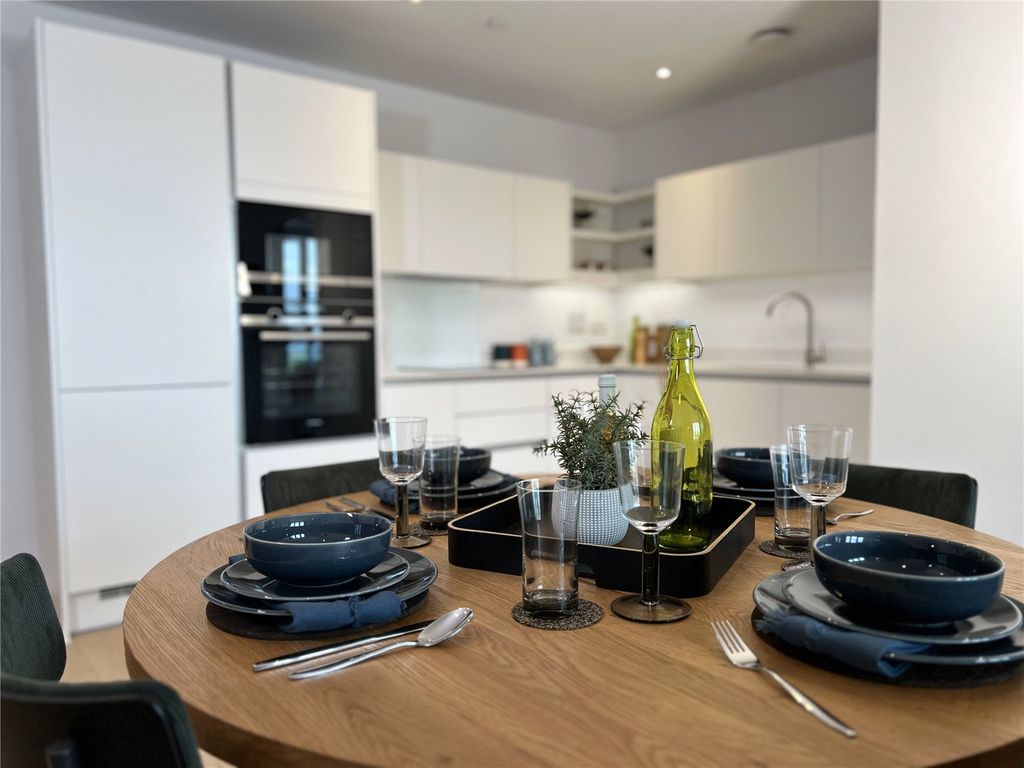 Property photo 1 of 11 Show Home