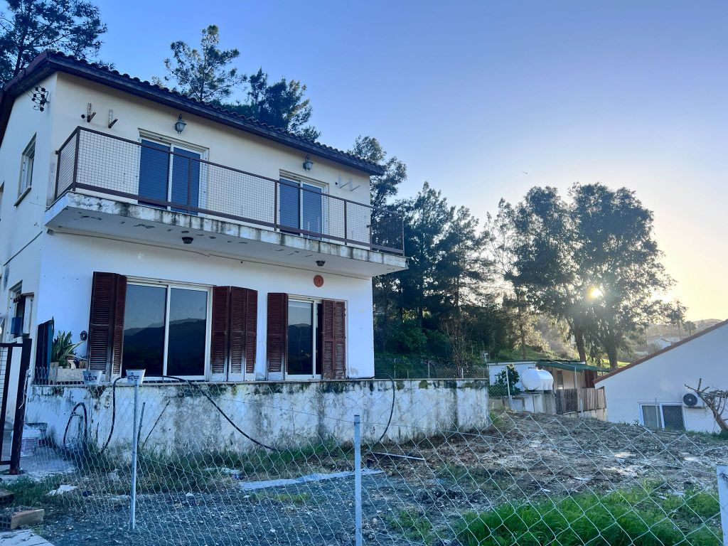 Property photo 2 of 20