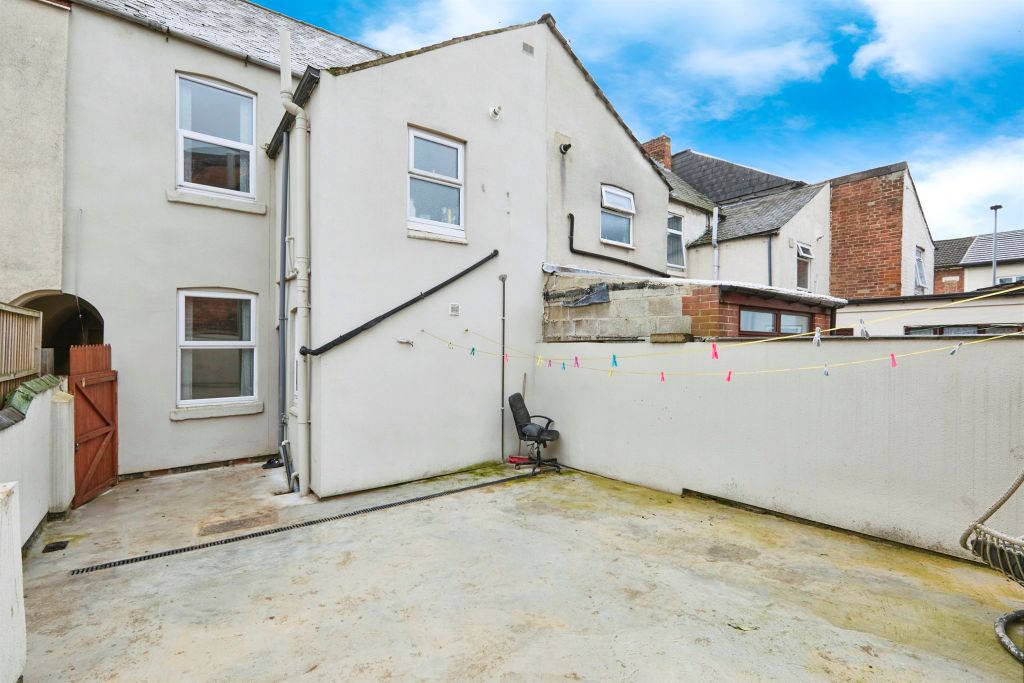 Property photo 3 of 17