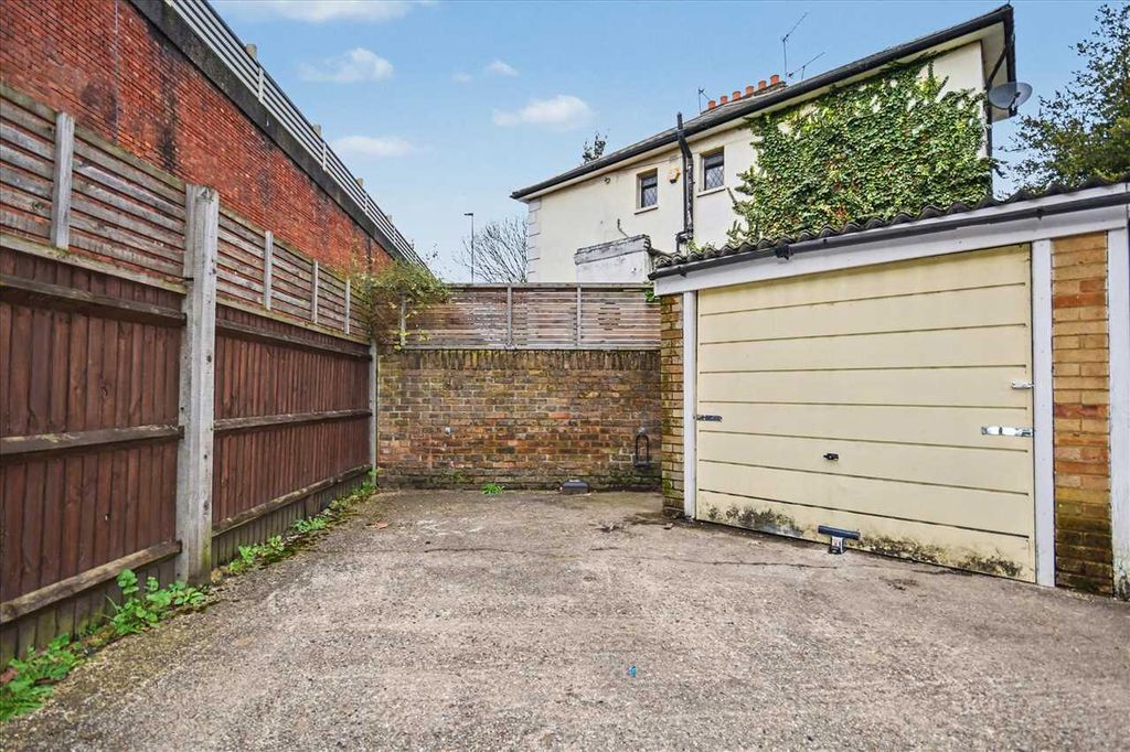 Property photo 1 of 3 Main Picture