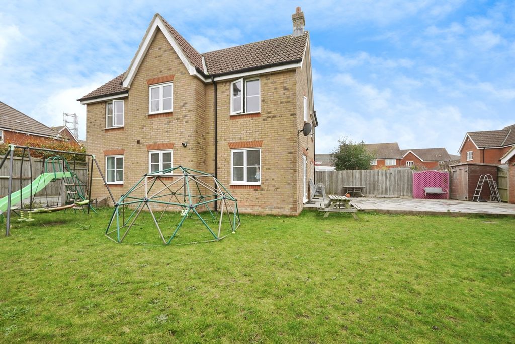 Property photo 2 of 17 Photo