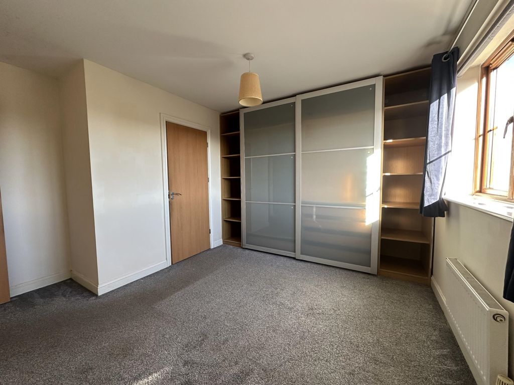 Property photo 3 of 10 93 Marsden Bed 1 2