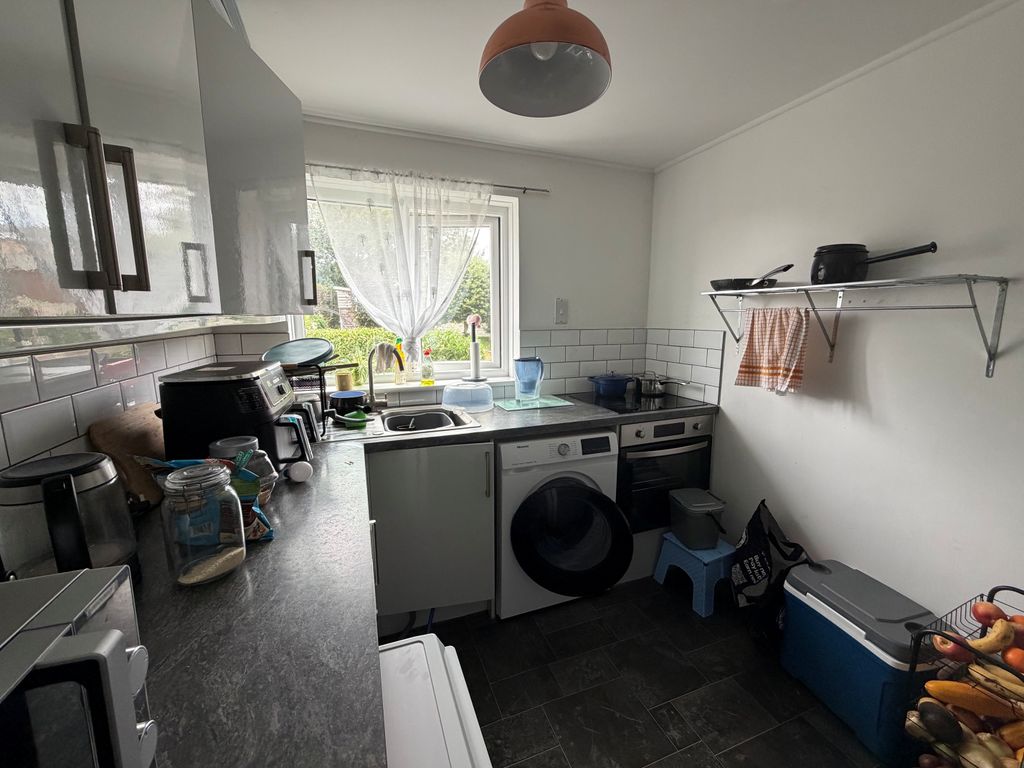 Property photo 2 of 6