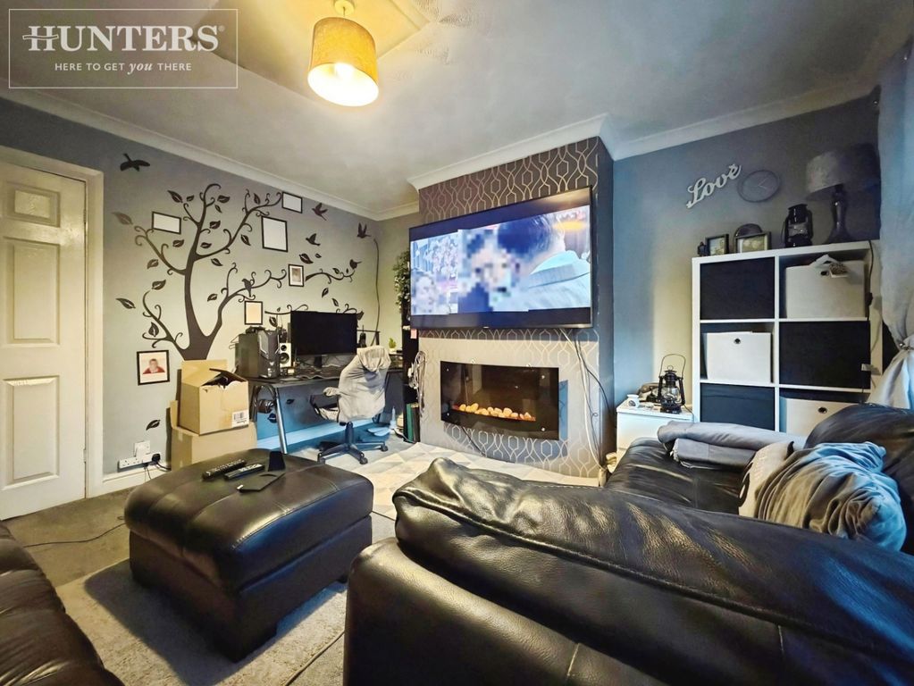 Property photo 3 of 12 Pbox-Img.Jpg