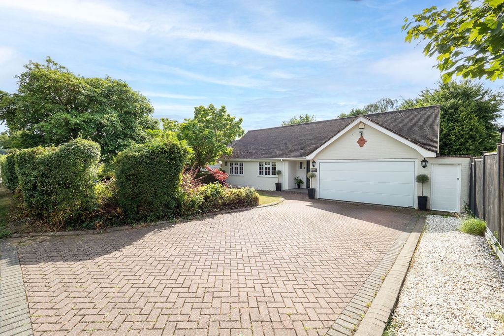 Property photo 2 of 34