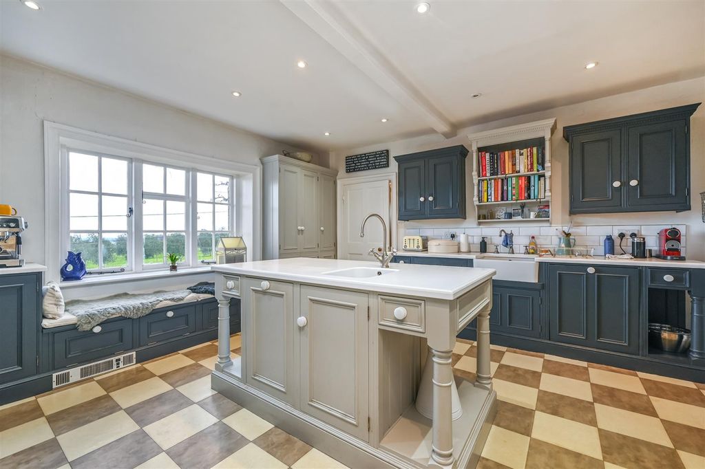 Property photo 3 of 22 12