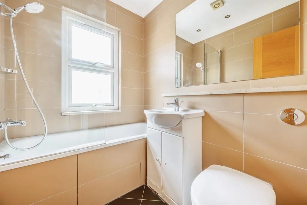 Property photo 3 of 5