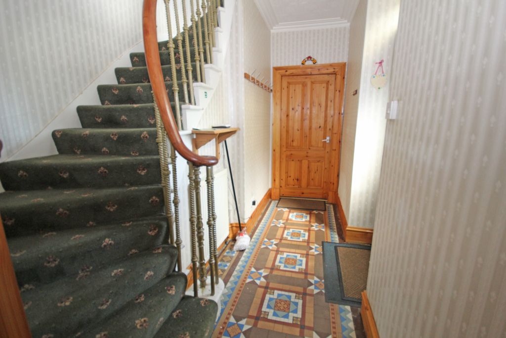 Property photo 2 of 29