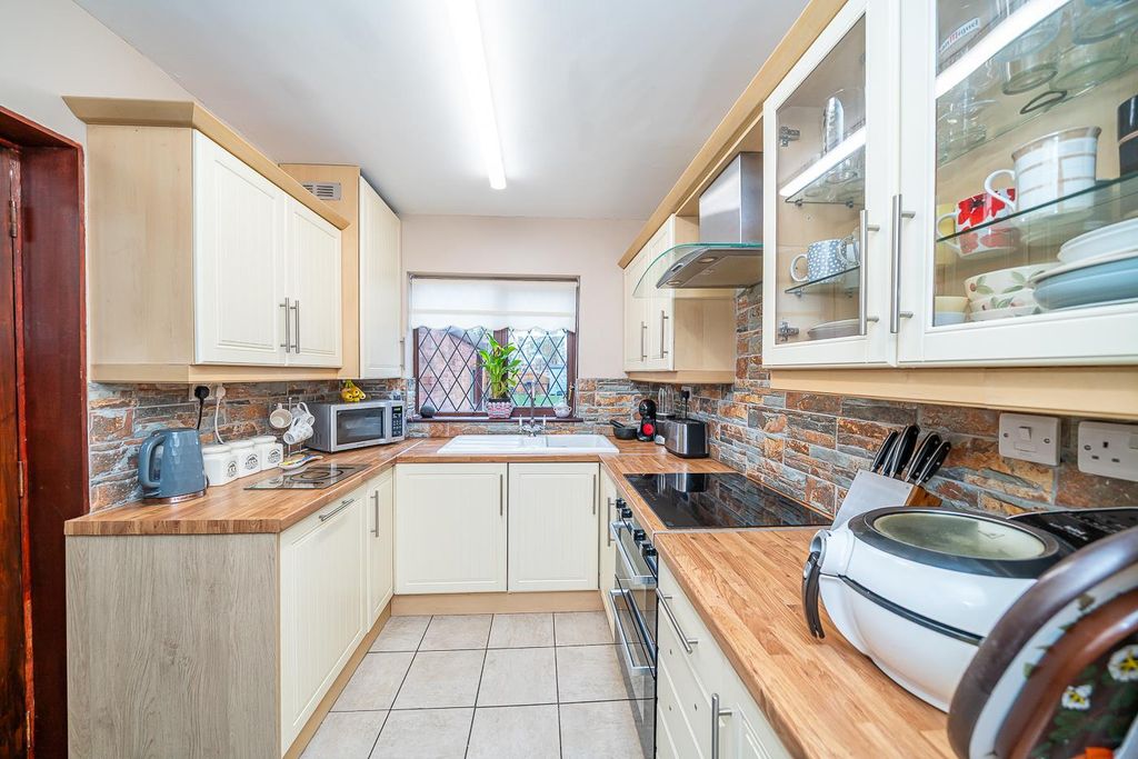 Property photo 3 of 23 Webbs-77.Jpg