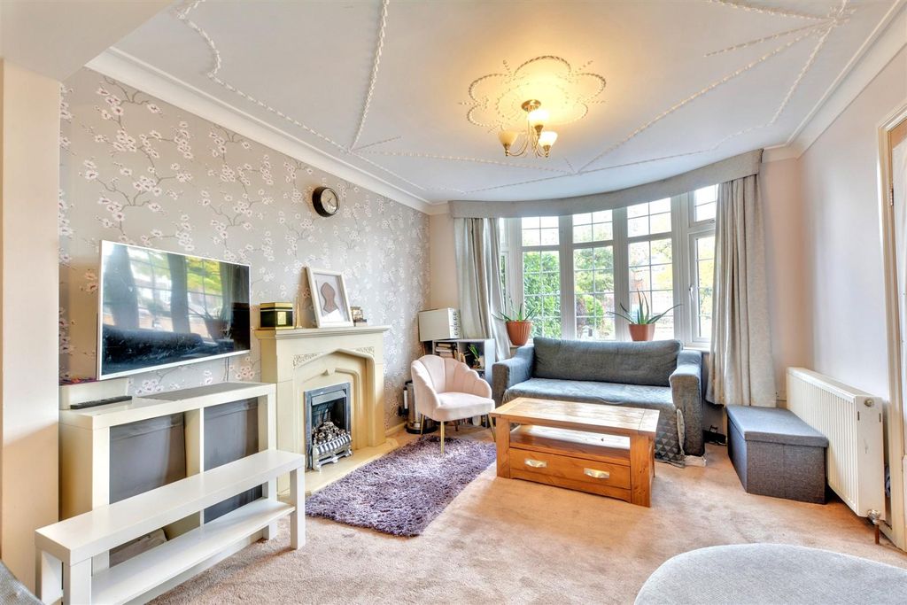 Property photo 2 of 23 Snug_2.Jpeg