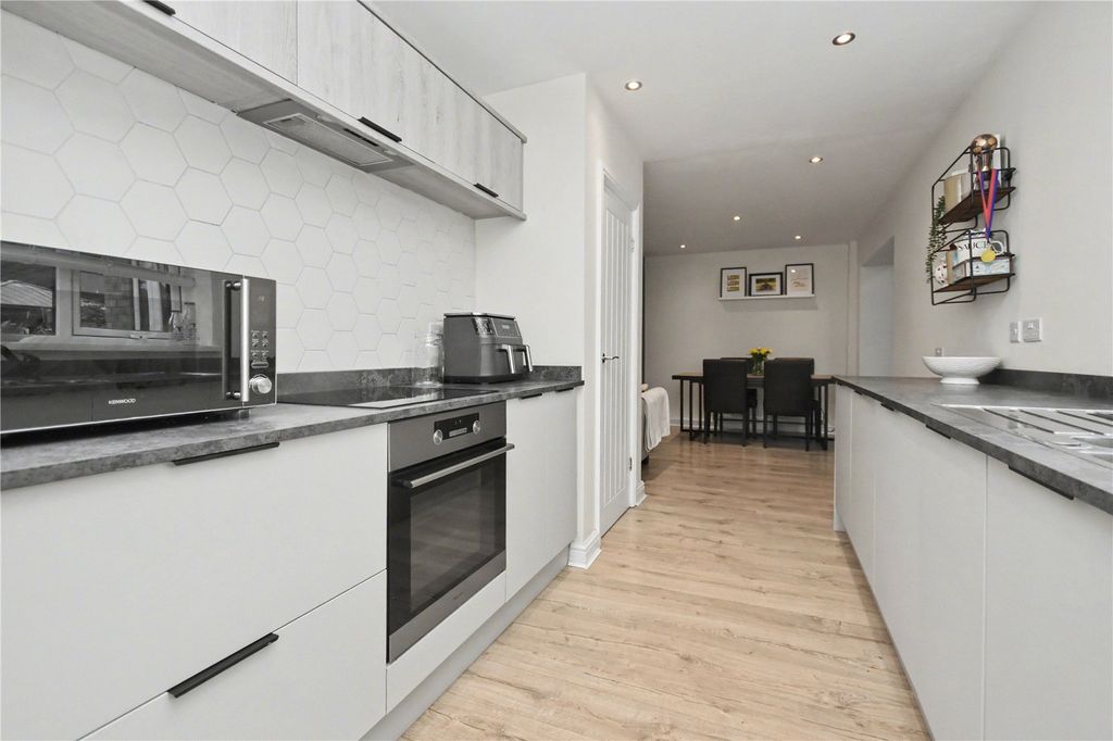 Property photo 1 of 22 Picture No. 15