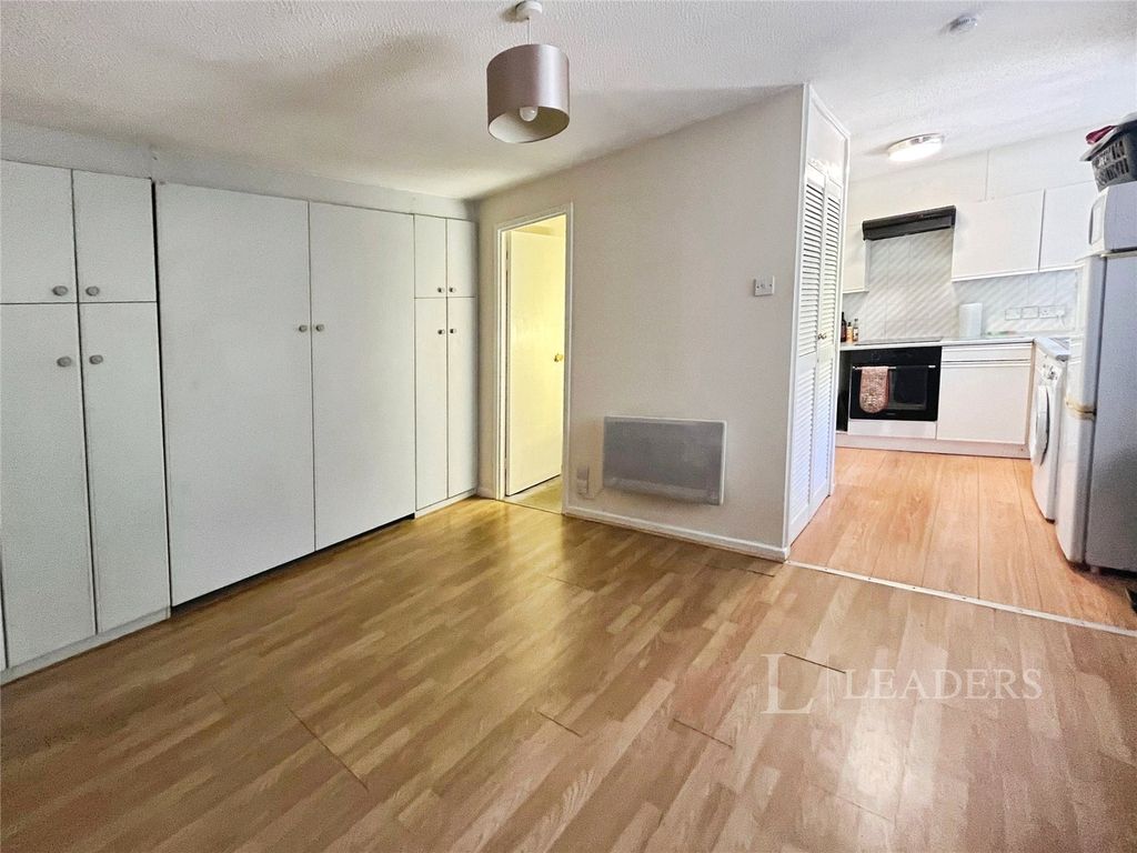 Property photo 2 of 7 Picture No. 06