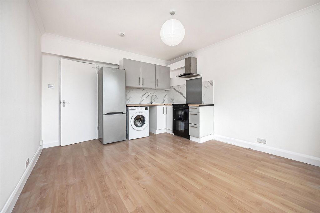 Property photo 2 of 15 Picture No. 07