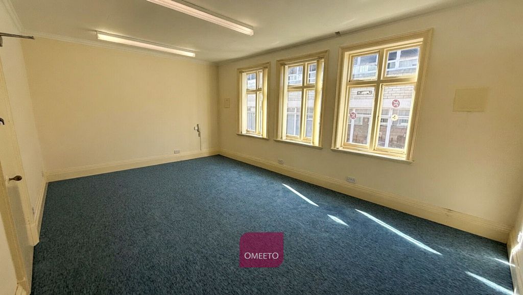 Property photo 2 of 3 Offices For Rent