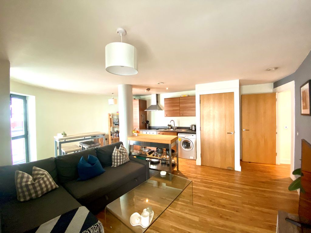 Property photo 2 of 7