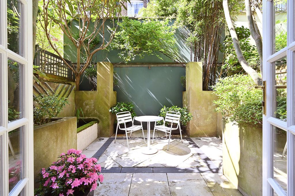 Property photo 1 of 23 Rear Garden