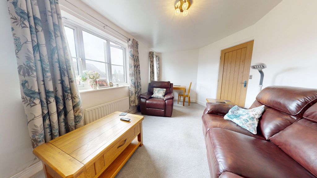 Property photo 3 of 7