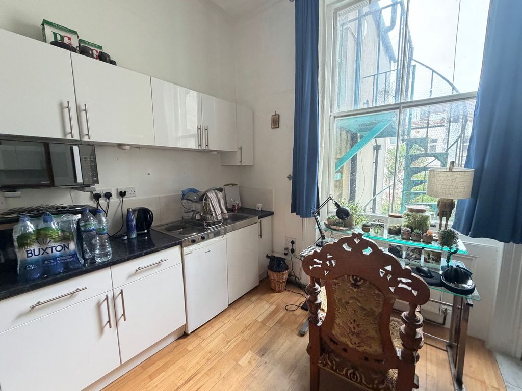 Property photo 3 of 3