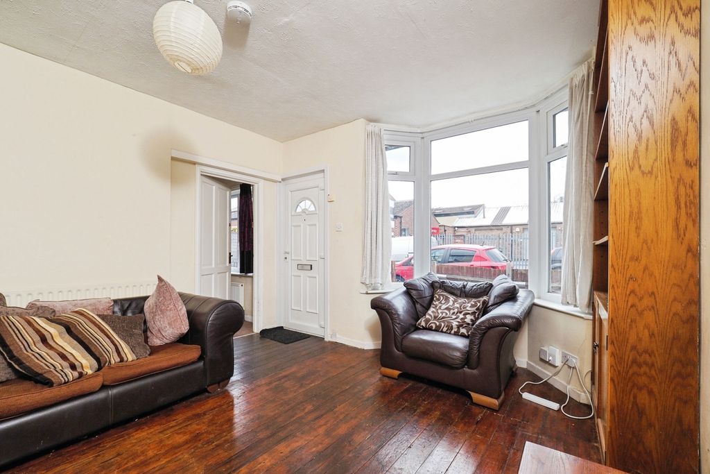 Property photo 2 of 17 Photo