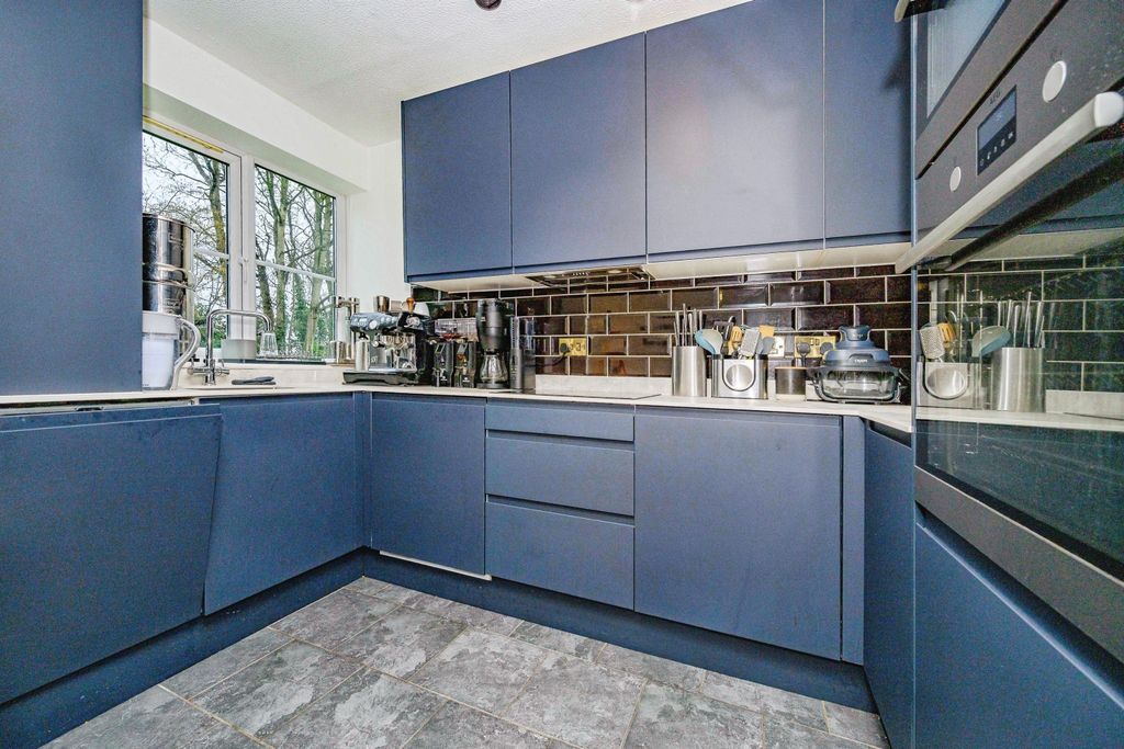 Property photo 3 of 18 Photo #3