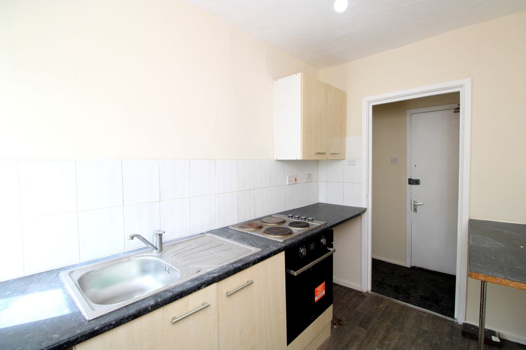 Additional image 4 of 1 bed flat to rent28 Sussex Street, Rhyl, Denbighshire LL18