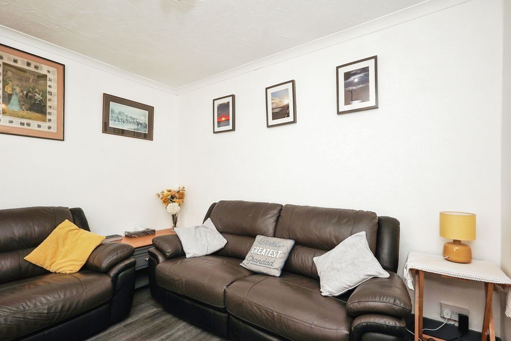Property photo 3 of 17 Photography